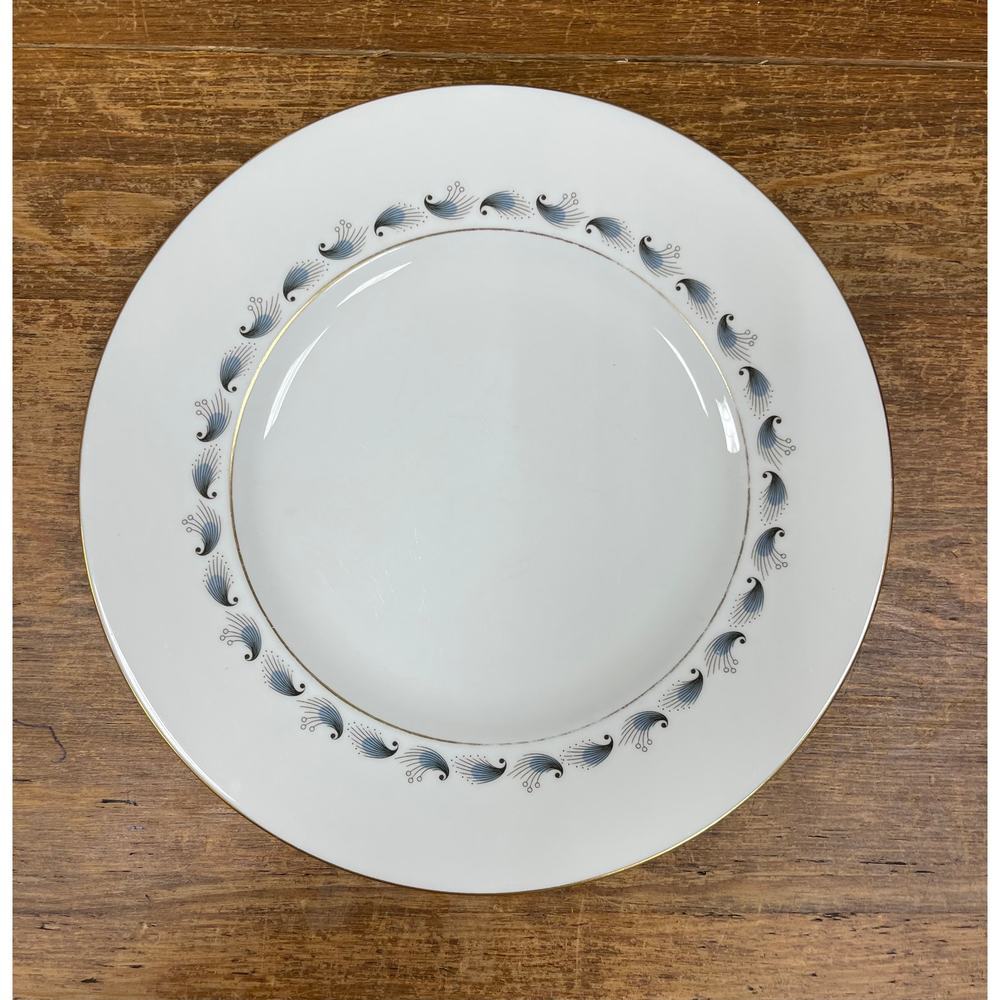 Wedgwood Bone China "Stardust" Dinner Plate. KK349